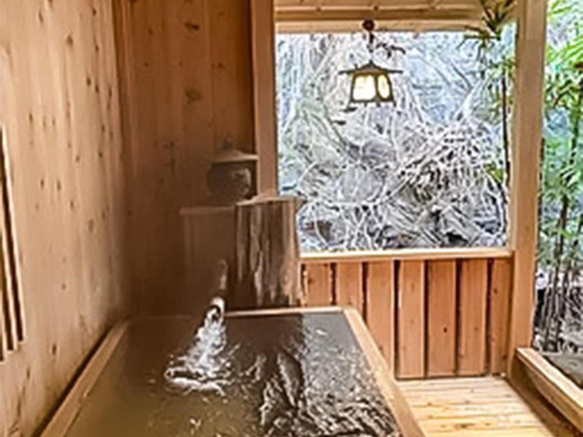 Atami Ikyuan 熱海一休庵 Hotel Buitenkant foto