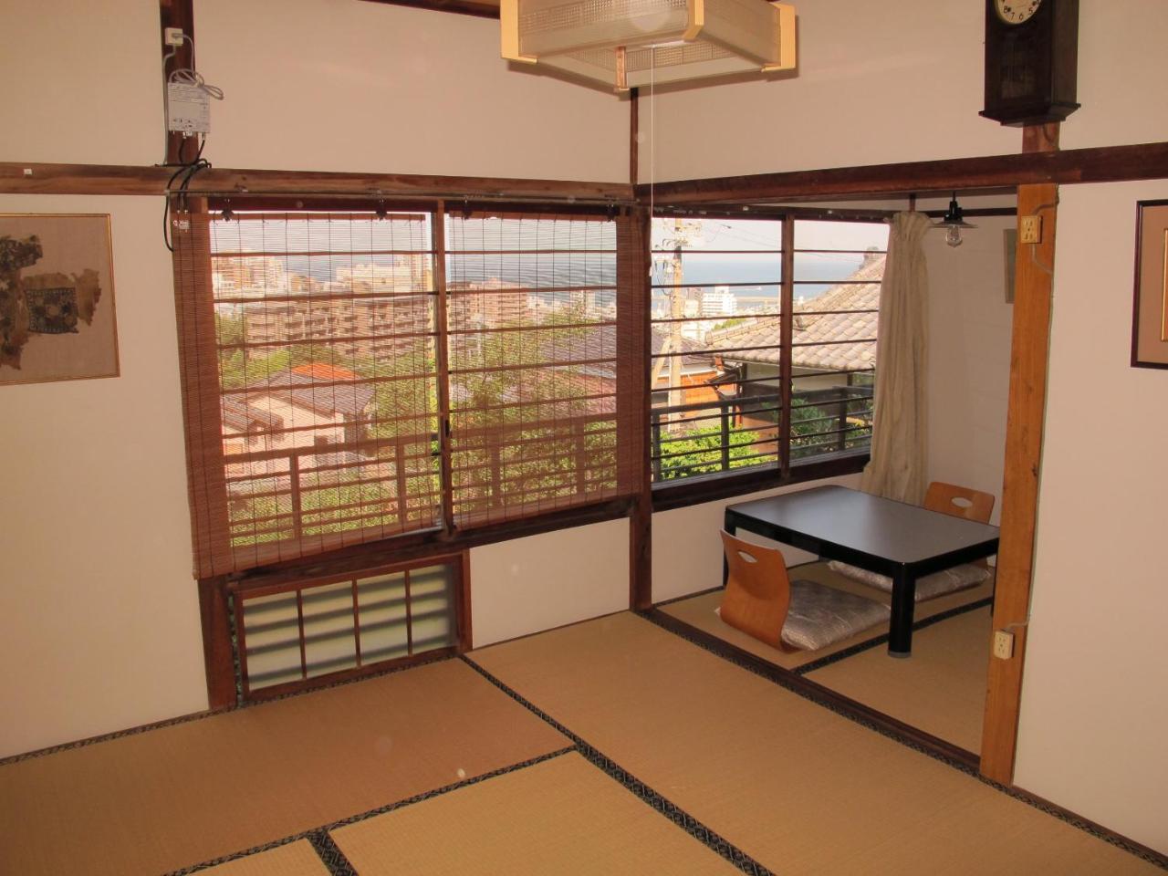 Atami Ikyuan 熱海一休庵 Hotel Buitenkant foto